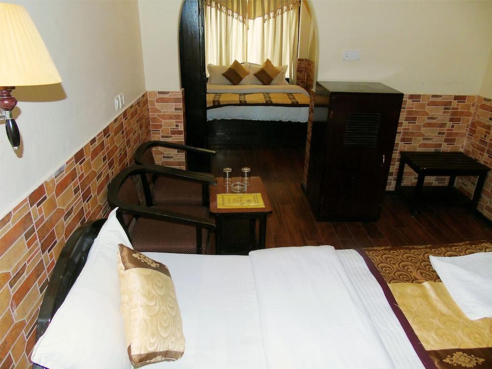 Hotel Trip Ποκάρα Εξωτερικό φωτογραφία