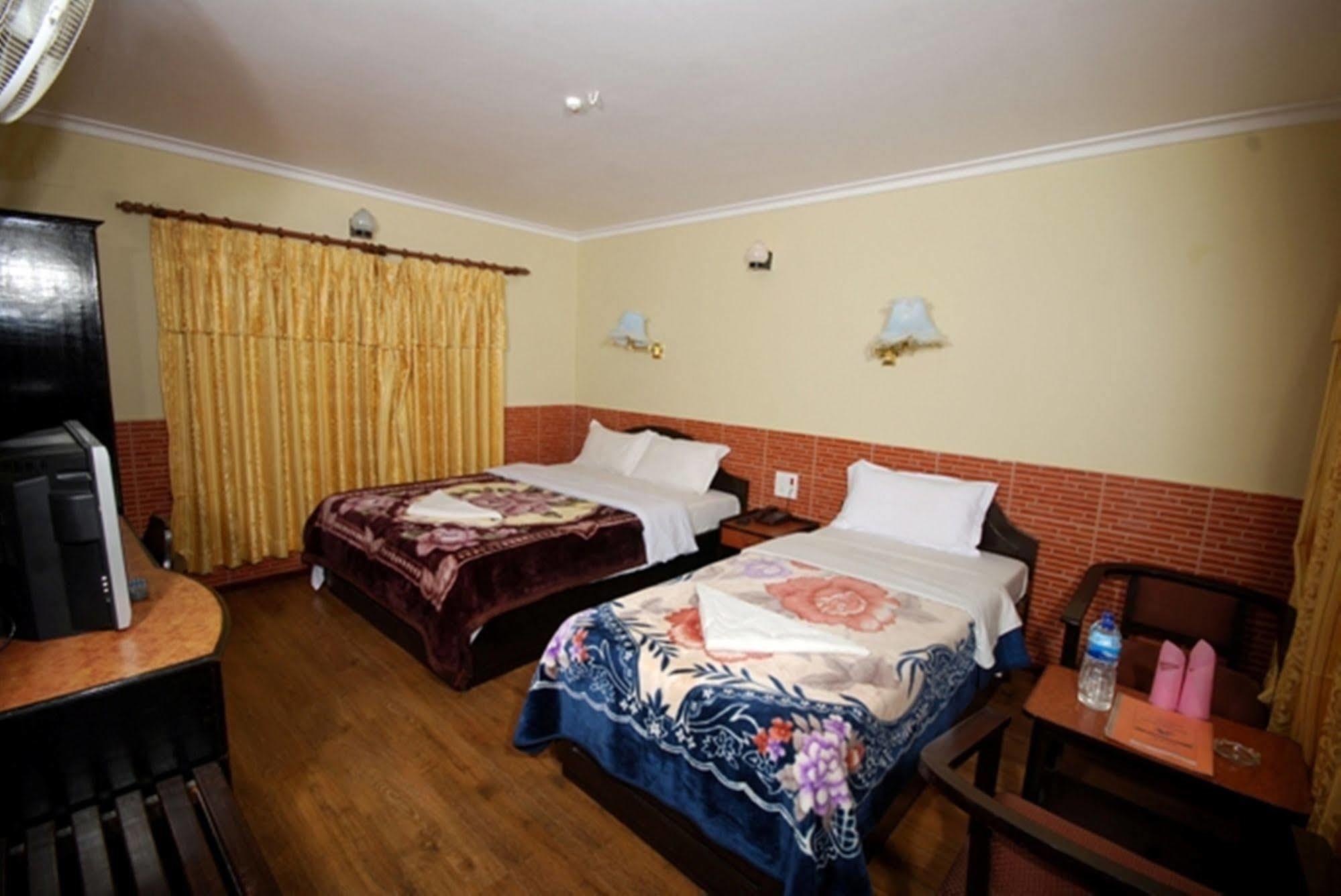 Hotel Trip Ποκάρα Εξωτερικό φωτογραφία