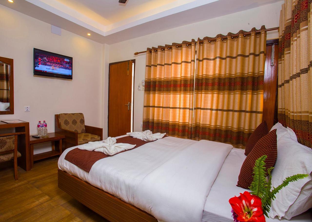 Hotel Trip Ποκάρα Εξωτερικό φωτογραφία